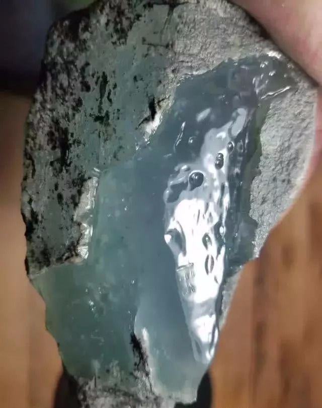 原来老缅都有三招祖传“看石绝学”，难怪我们切不涨！