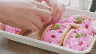 不用去韩国排队,也能吃到火爆的ins的LeBreakLab草莓蛋糕卷