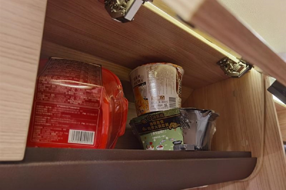 大通2.5t柴油c型房车动力,上汽大通v80柴油13.98万房车