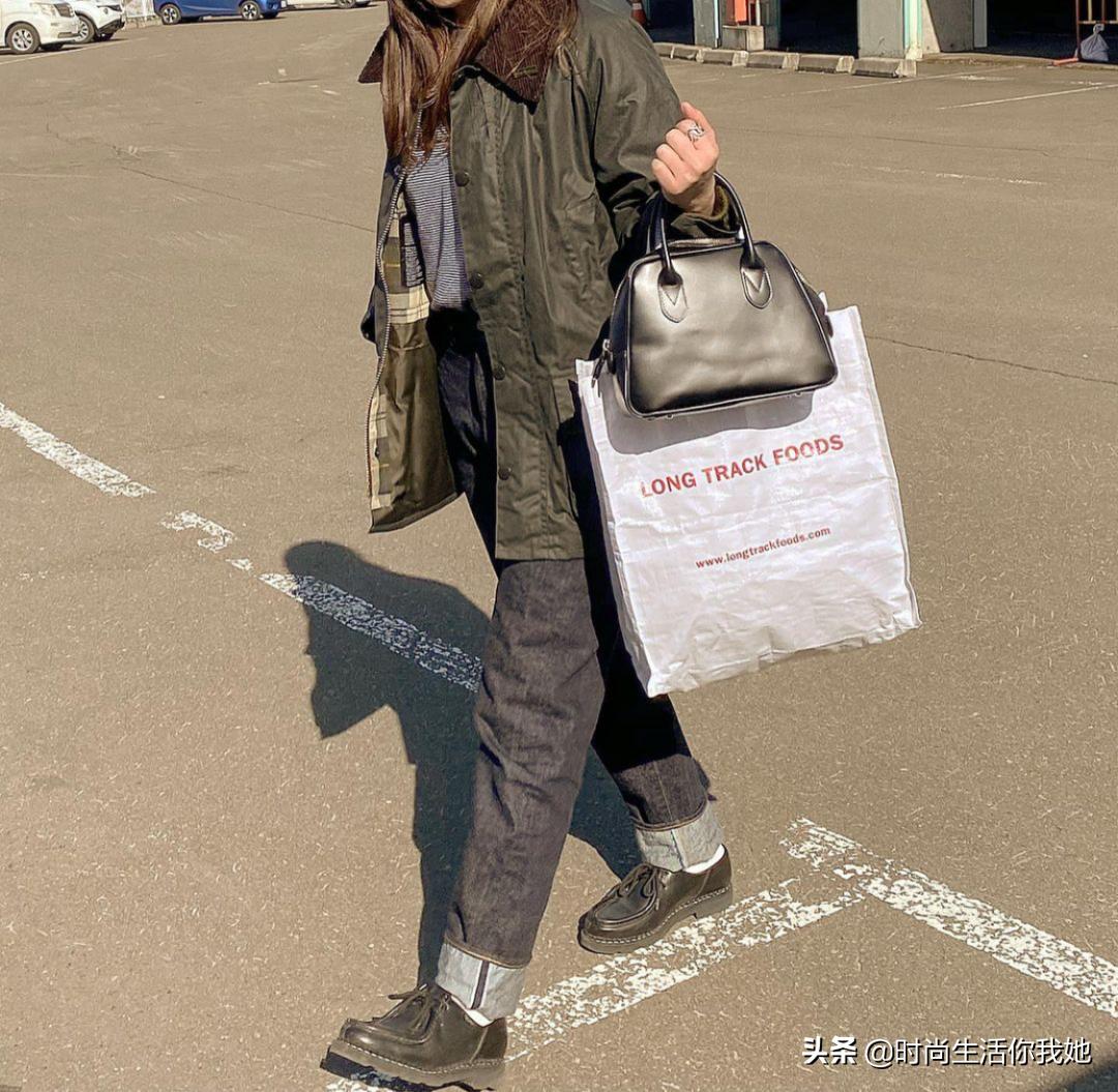 女人穿的外套有气质的质量最好的,女生外套有这几件就够了