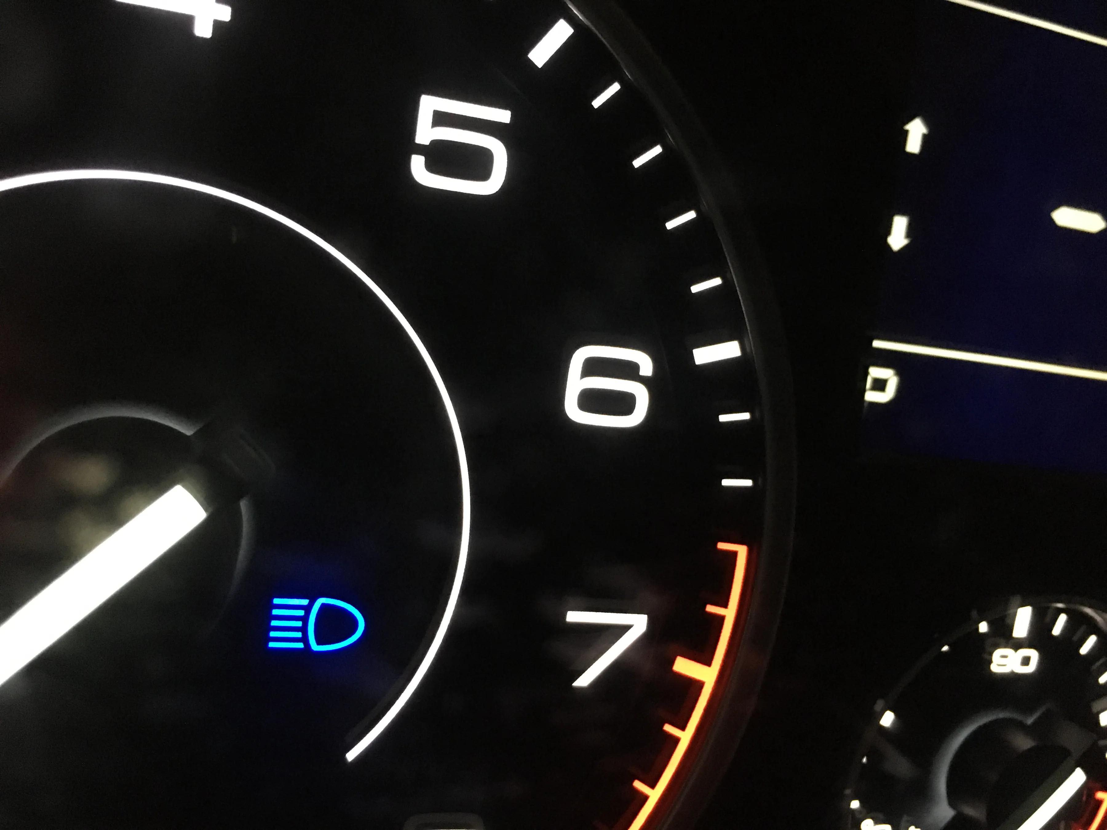 斯柯达汽车仪表各种指示灯,汽车仪表蓝色温度计指示灯是什么