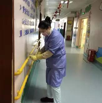 战疫情90后勇担当,90后抗疫情白衣天使事迹