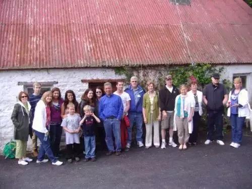 戴15元手表,租一居室,秘密捐出560亿,他真正活出了上帝的模样