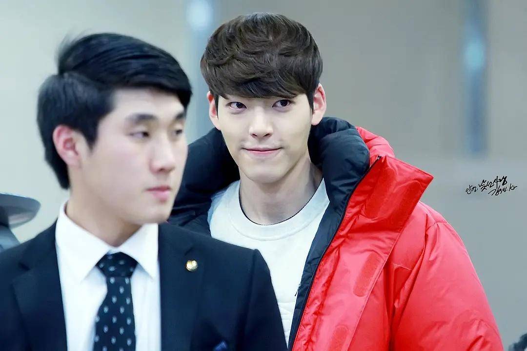 金宇彬归来颁奖礼,金宇彬回归完整视频