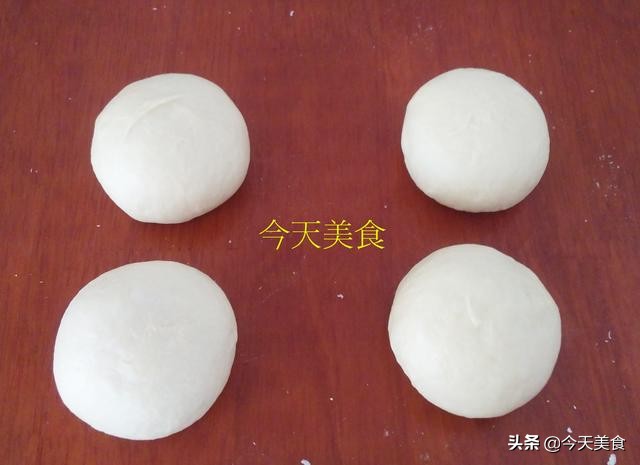 怎样用面包机做出松软拉丝的面包,手工制作面包