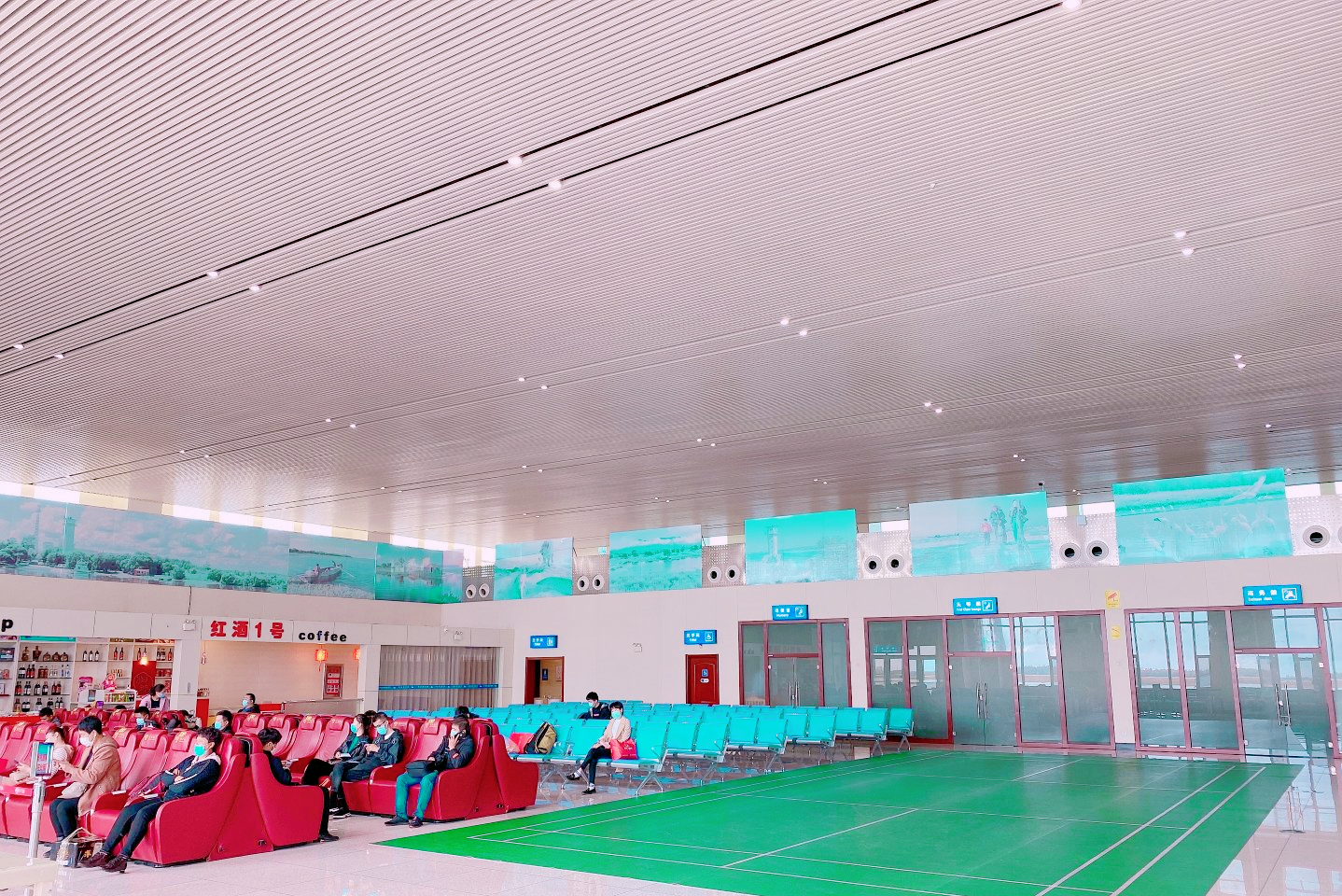 东北“养老”机场，一天仅一架飞机，飞走后地面人员就没事做了