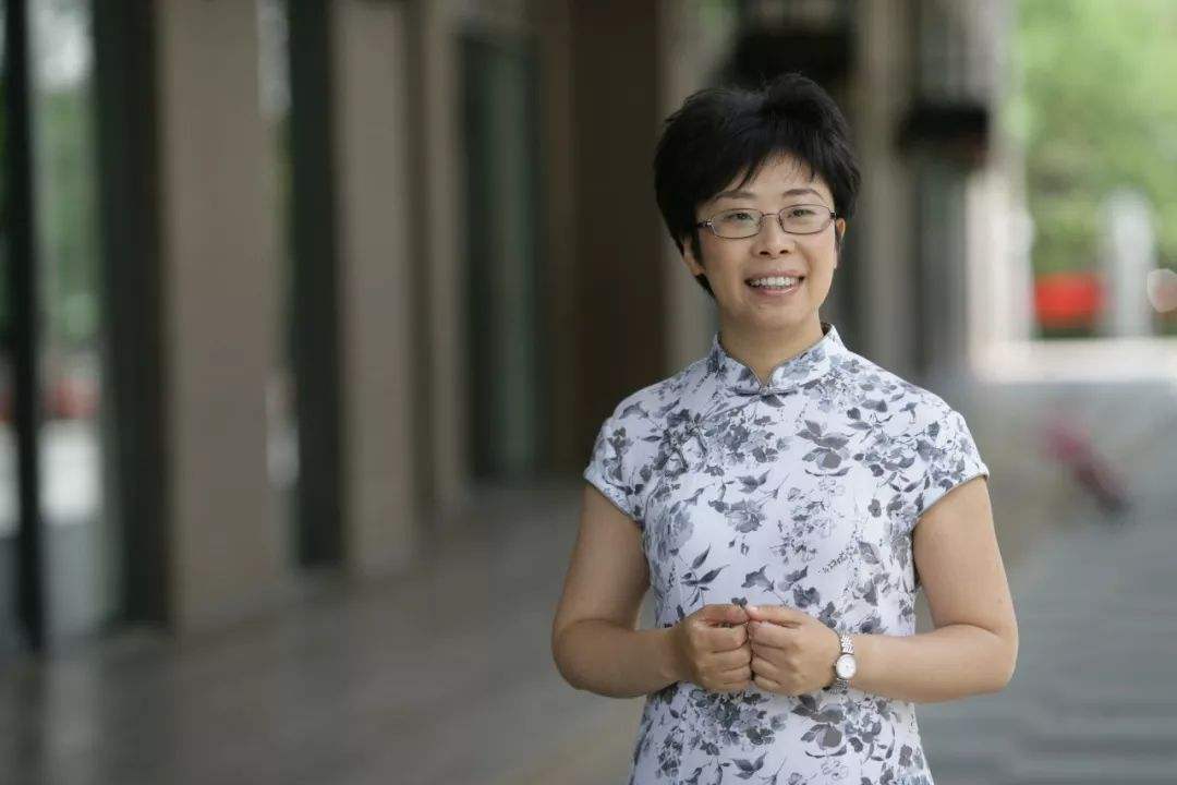 清华才女92岁至今未婚,腹有诗书气自华的大学女教授