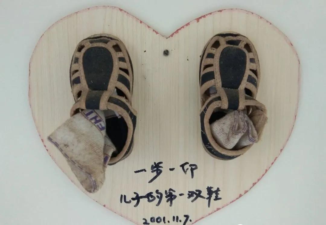 那个知名育儿博主的儿子，在美国自杀了