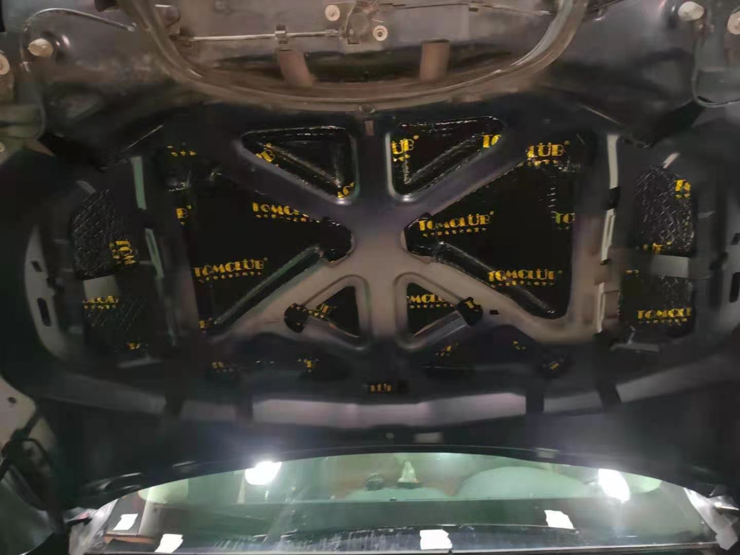 捷豹四门隔音视频,捷豹噪音大怎么改