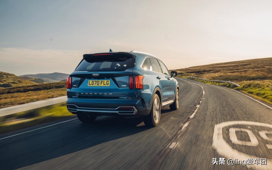 起亚索兰托是一款技术含量高的SUV