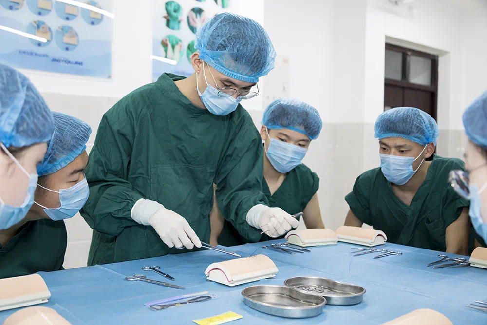 江苏省盐城卫校招生简章,盐城卫校2022高考招生简章