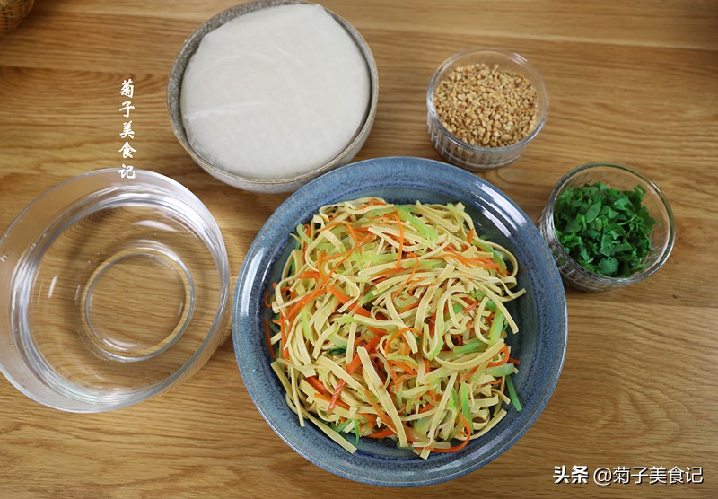 立春将至咬春吃春卷清淡爽口,过年的春卷怎样做才好吃