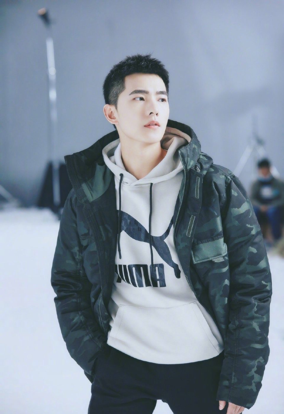 两边剃光的发型男士教程图解,男生易打理的发型两边剃光