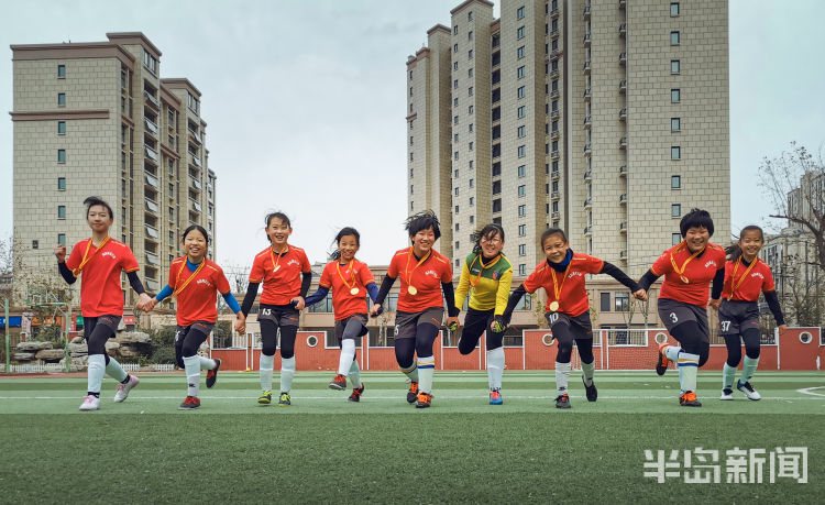 姐妹花校园足球,校园姐妹花组合图片