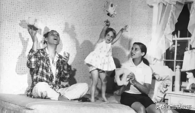 美国人眼中的金斯伯格,如何看待金斯伯格