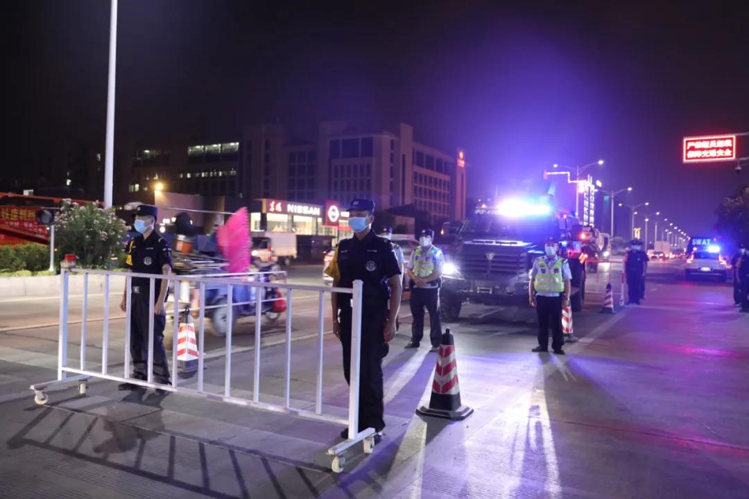 警方大清查一夜抓获20多人,汕头潮南统一清查行动