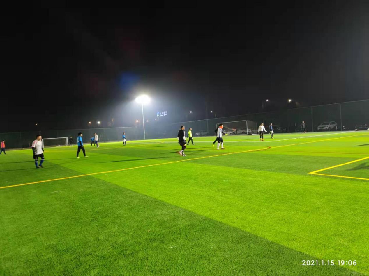 业余球场中后卫,业余球场位置