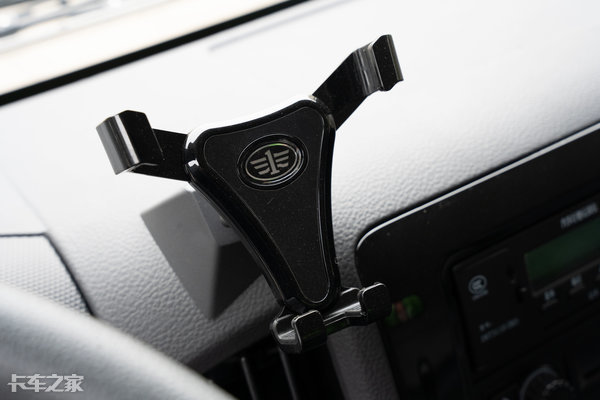 18年解放牌虎vh汽车130马力4米2,解放虎vh180马力4.2米高栏报价