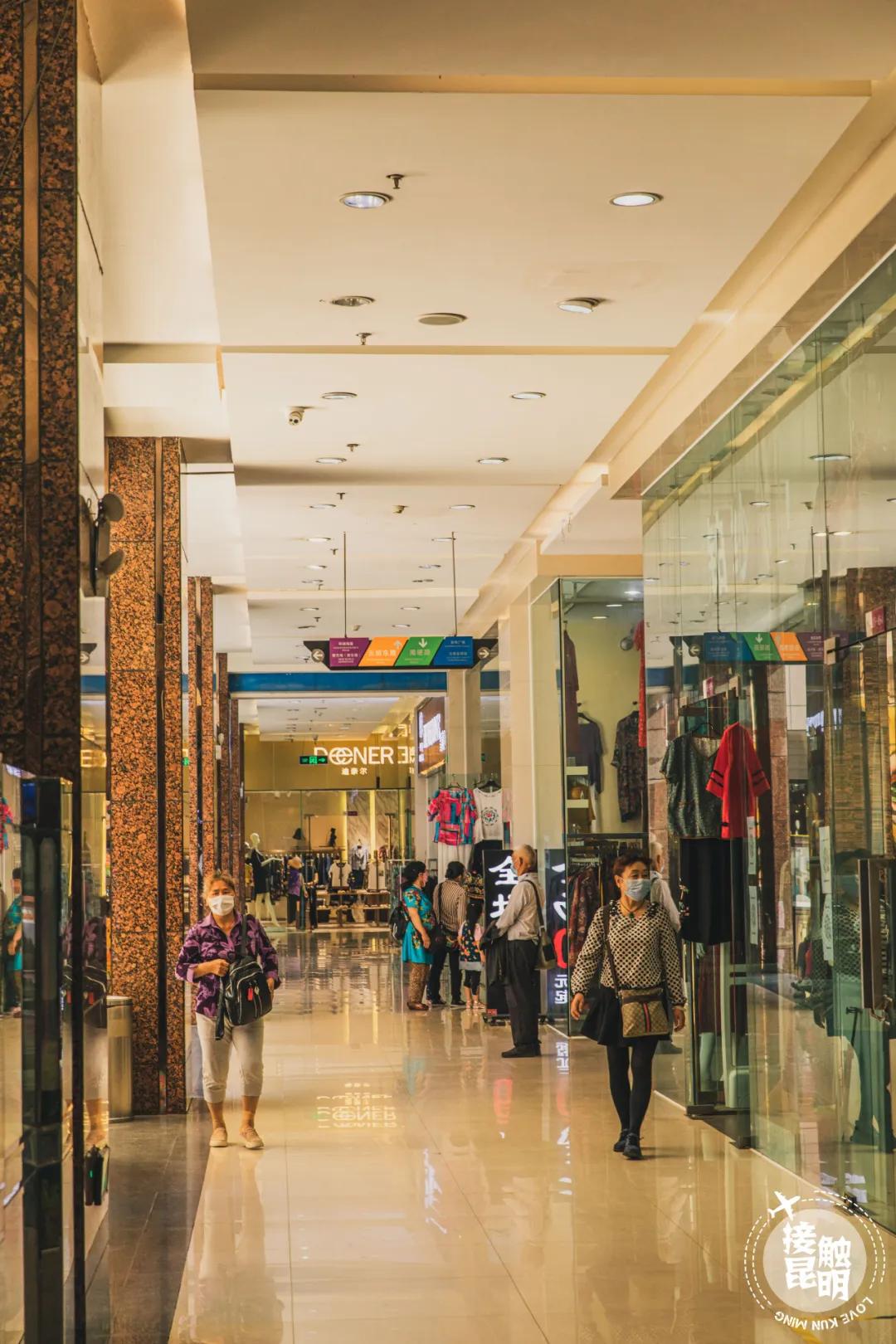 云纺，一个被美食“耽误”的批发市场