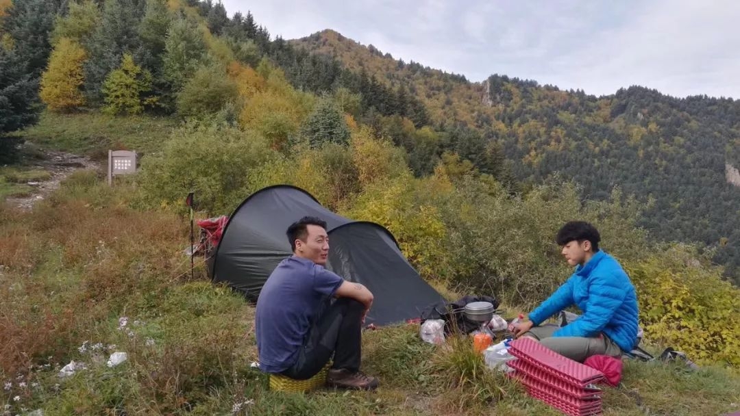 不挑地面的帐篷怎么选择,屋顶帐篷怎么选择