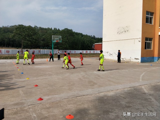 薄弱乡村学校结对帮扶活动方案,宝丰县周庄镇中学足球队