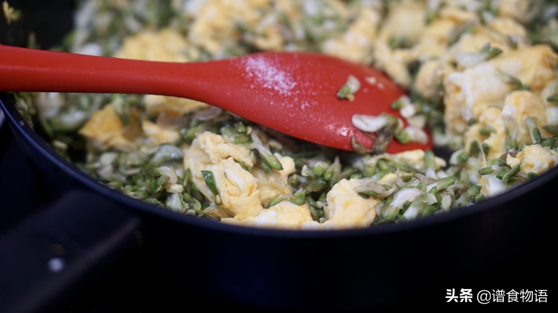 又是一年槐花季节槐花怎么吃好吃,好吃又清香的洋槐花