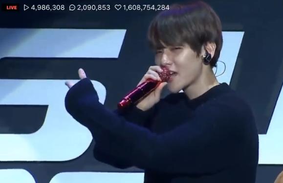 exo和边伯贤谈恋爱好吗,exo和爱丽最新视频