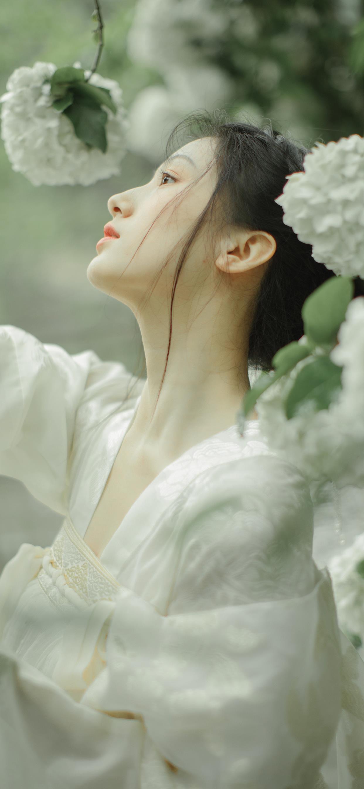 心动壁纸水墨巨兽掌心蜡烛超级跑车水杯小熊古风小姐姐小丑