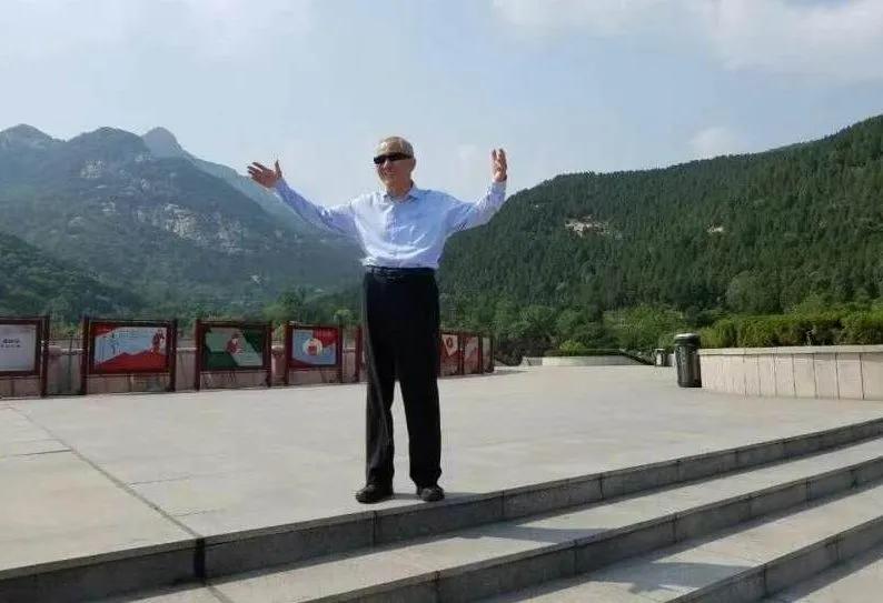 曾仕强仙逝后是火化还是土葬,曾仕强教授什么时间逝世的