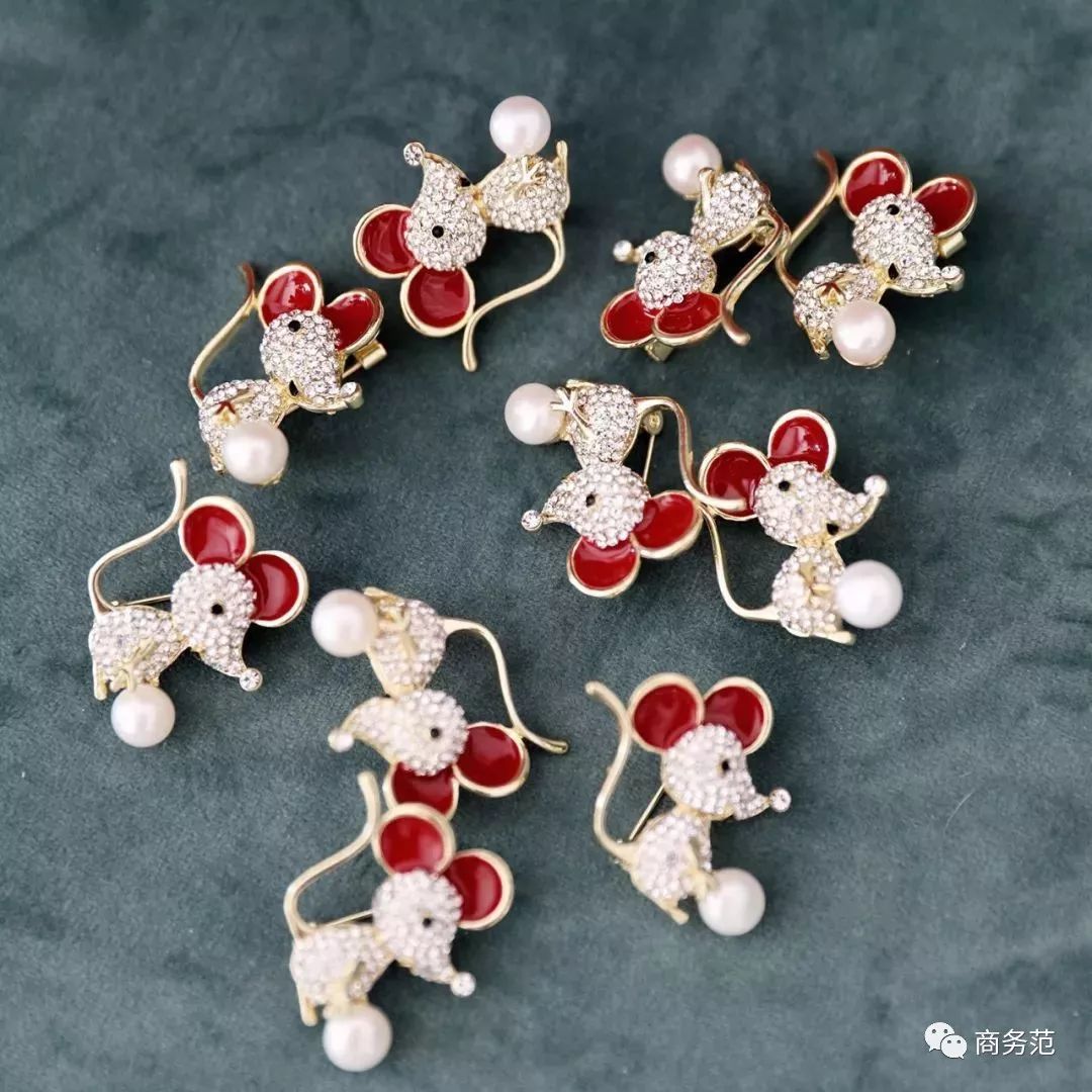 拆开之前收到的54个快递，每一份都让人感到美好