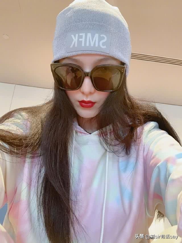 李小璐近期跳舞照片,李小璐直播后失声痛哭照片