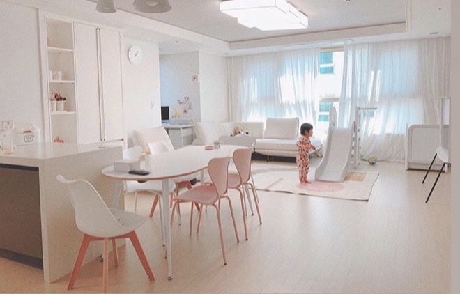 韩国温馨小家,韩国夫妇的loft温馨之家