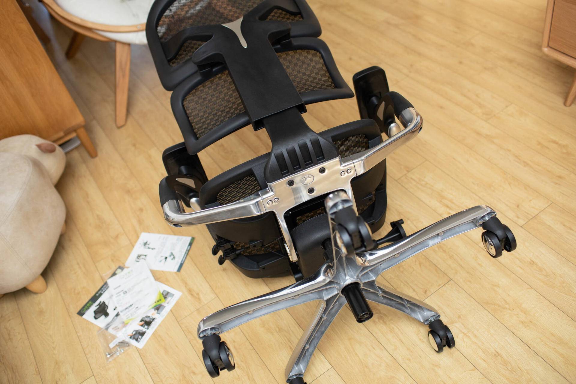 旗舰级人体工学椅,高端人体工程学椅