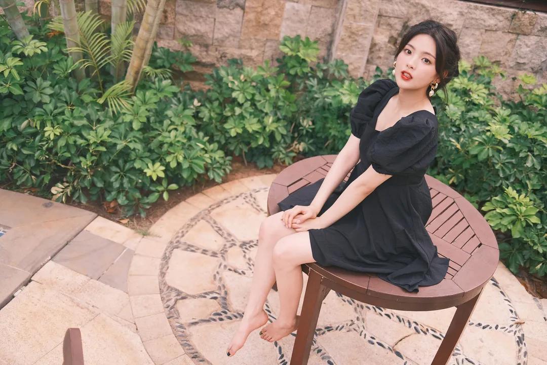 最火的泡泡袖上衣穿搭秋冬,夏天泡泡袖设计感小众上衣