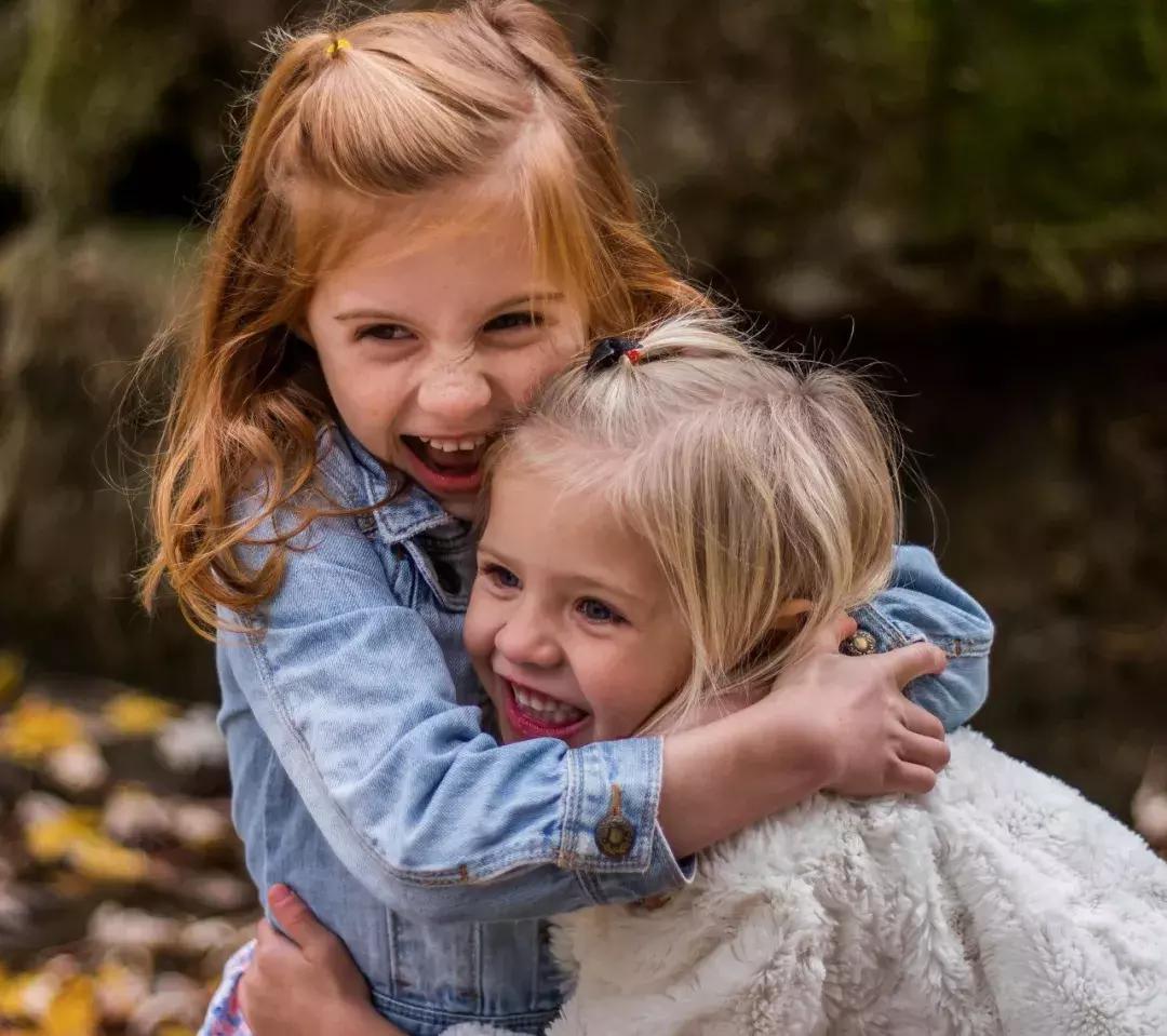 「二胎家庭必看」两兄弟打架,这位妈妈的做法绝了