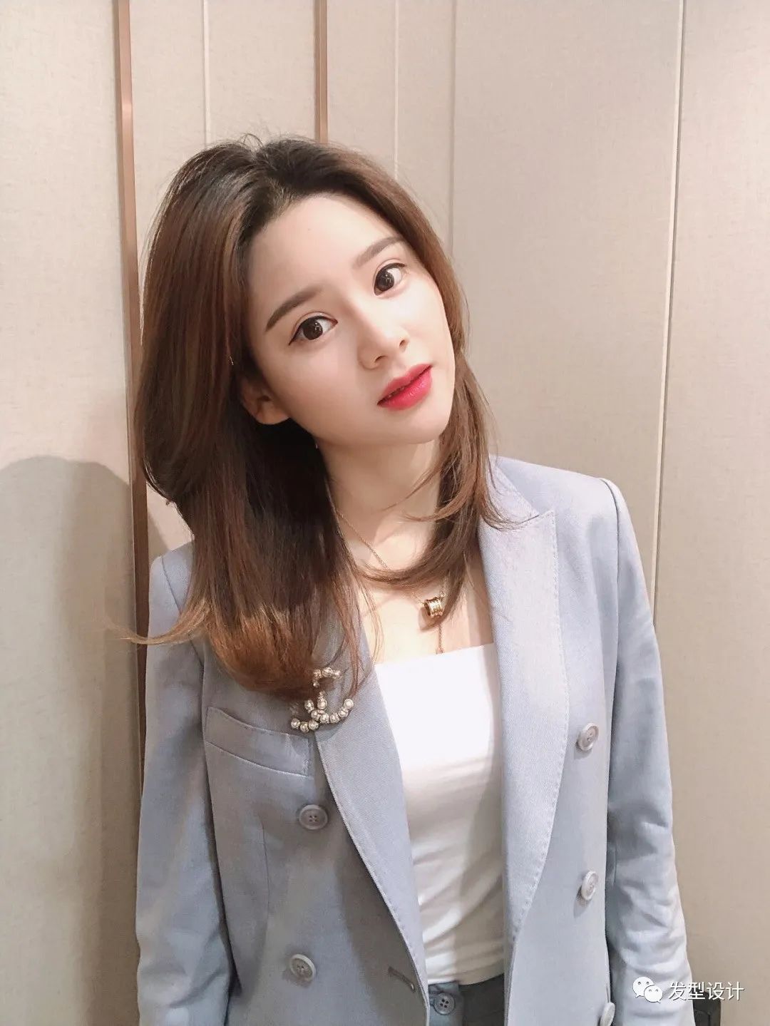 发型女2020流行发型中长发木马卷,直发型女2020流行发型中长发减龄