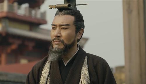 曹操为何一定要杀了吕布,曹操为什么要斩杀袁绍