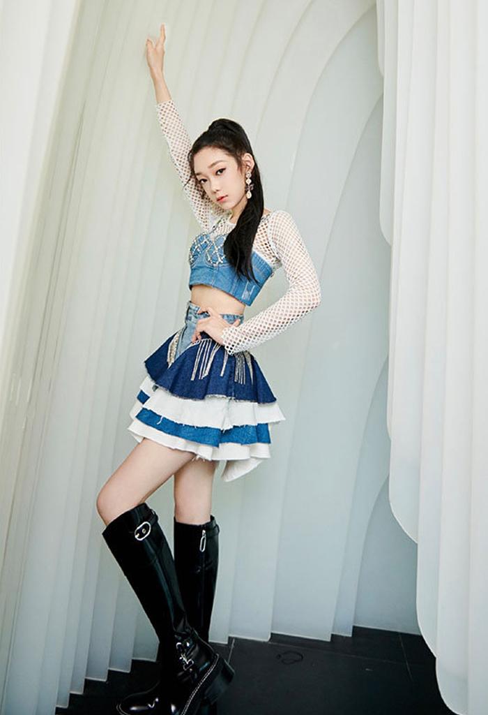 杨幂特别火袜子鞋,杨幂同款烟筒靴鞋子搭配