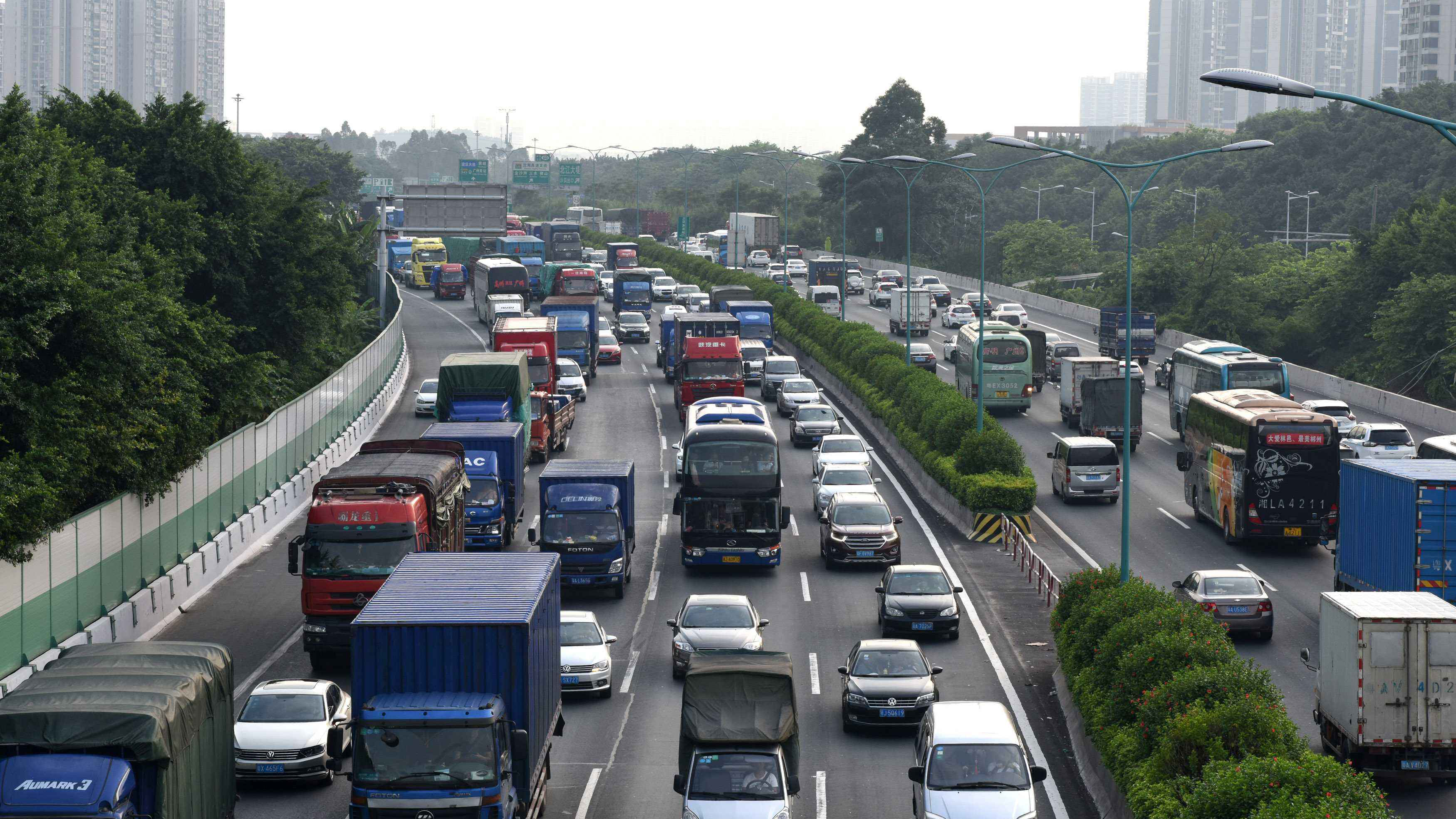 本田crv混动与rav4荣放混动哪个好,rav4混动版上市