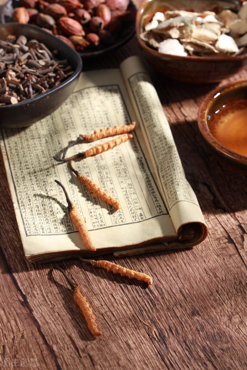 中医讲的痰浊和湿气重是怎么治,湿气比较重怎么用中医养生