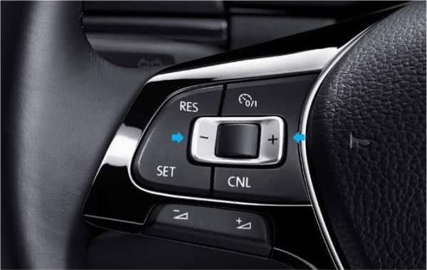 汽车方向盘上的res怎么使用,方向盘上的set功能是什么