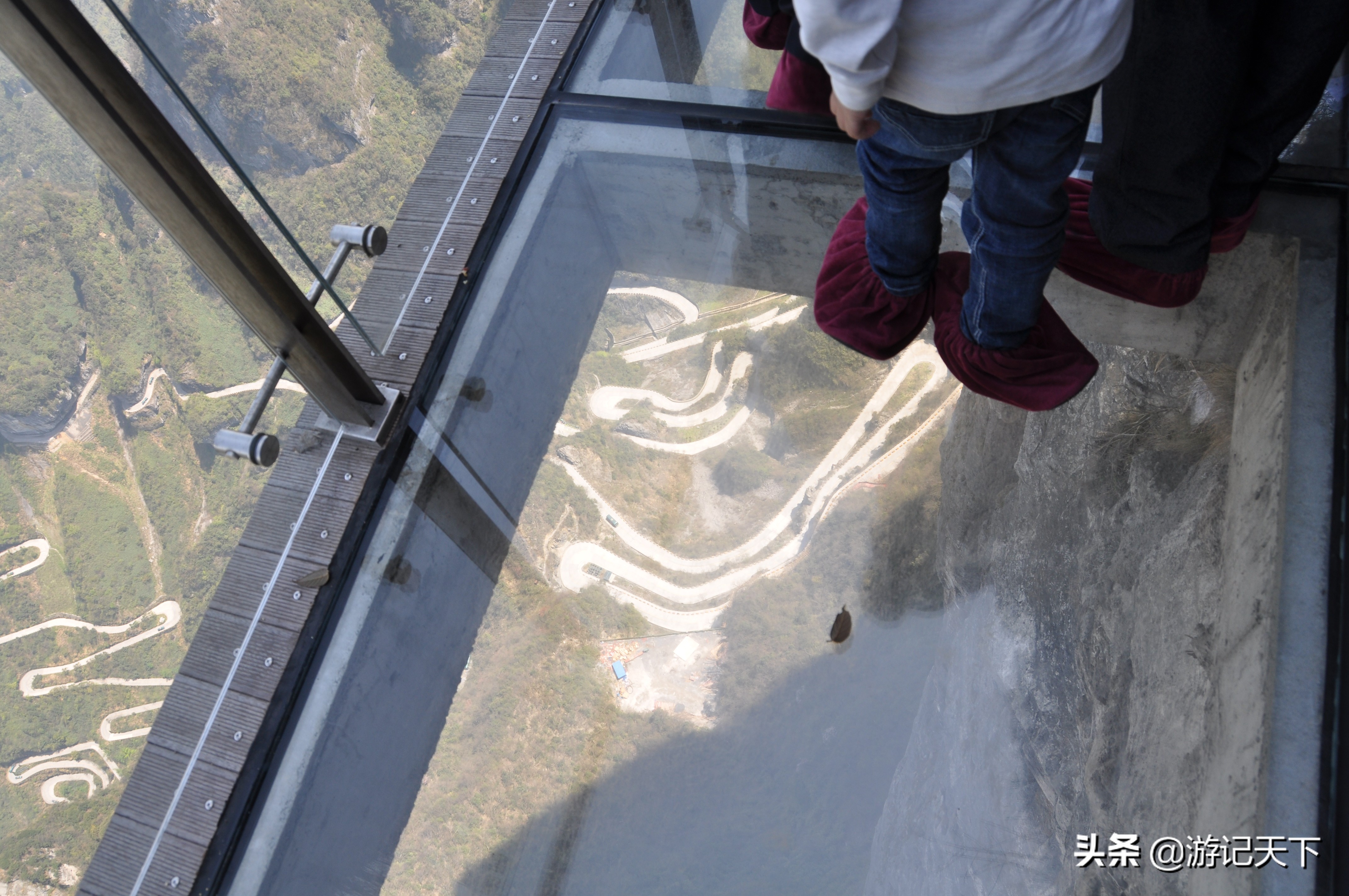 天门山未解之谜,天门山玻璃栈道