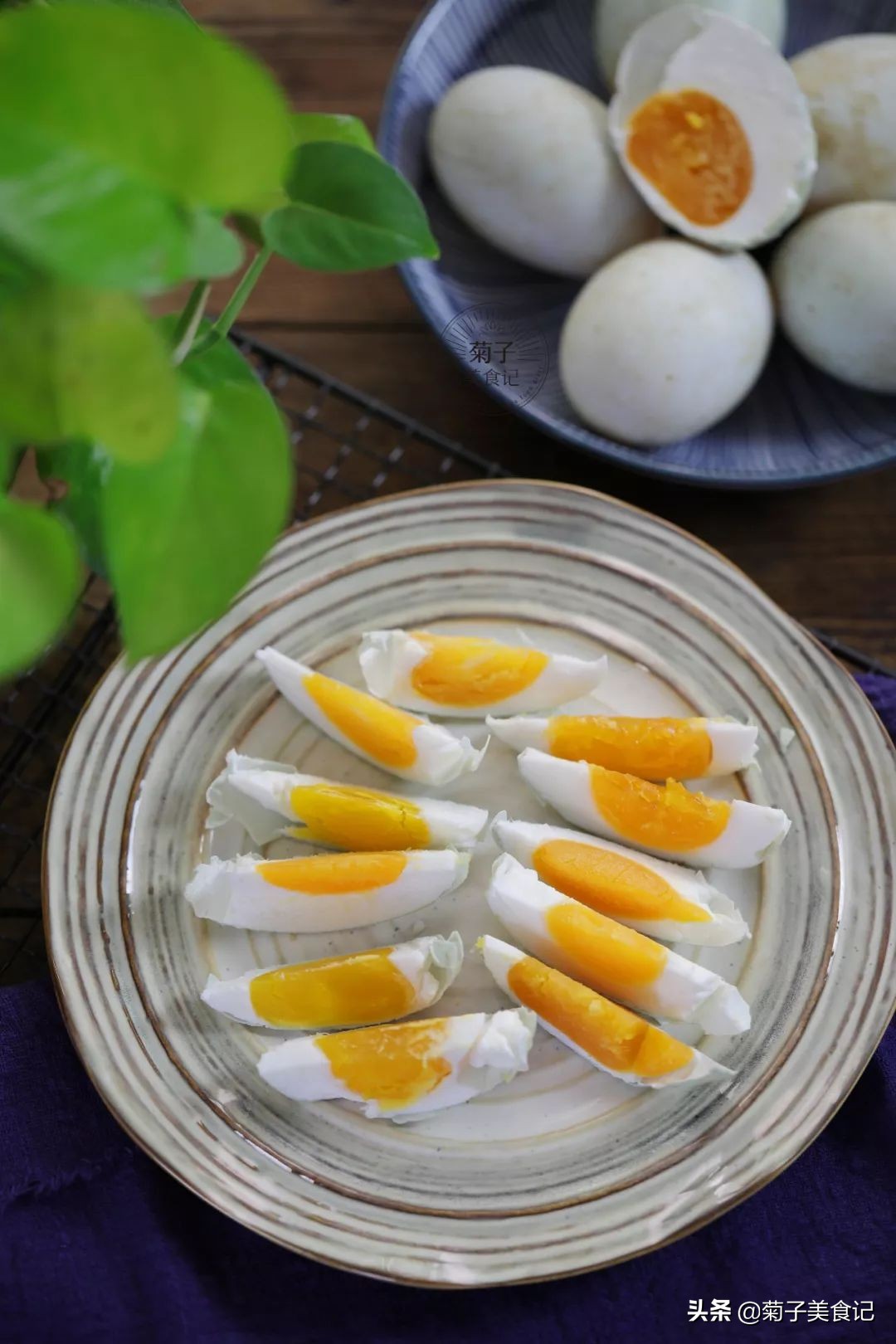 咸鸭蛋好吃又简单的腌制方法,简单腌制咸鸭蛋家常做法