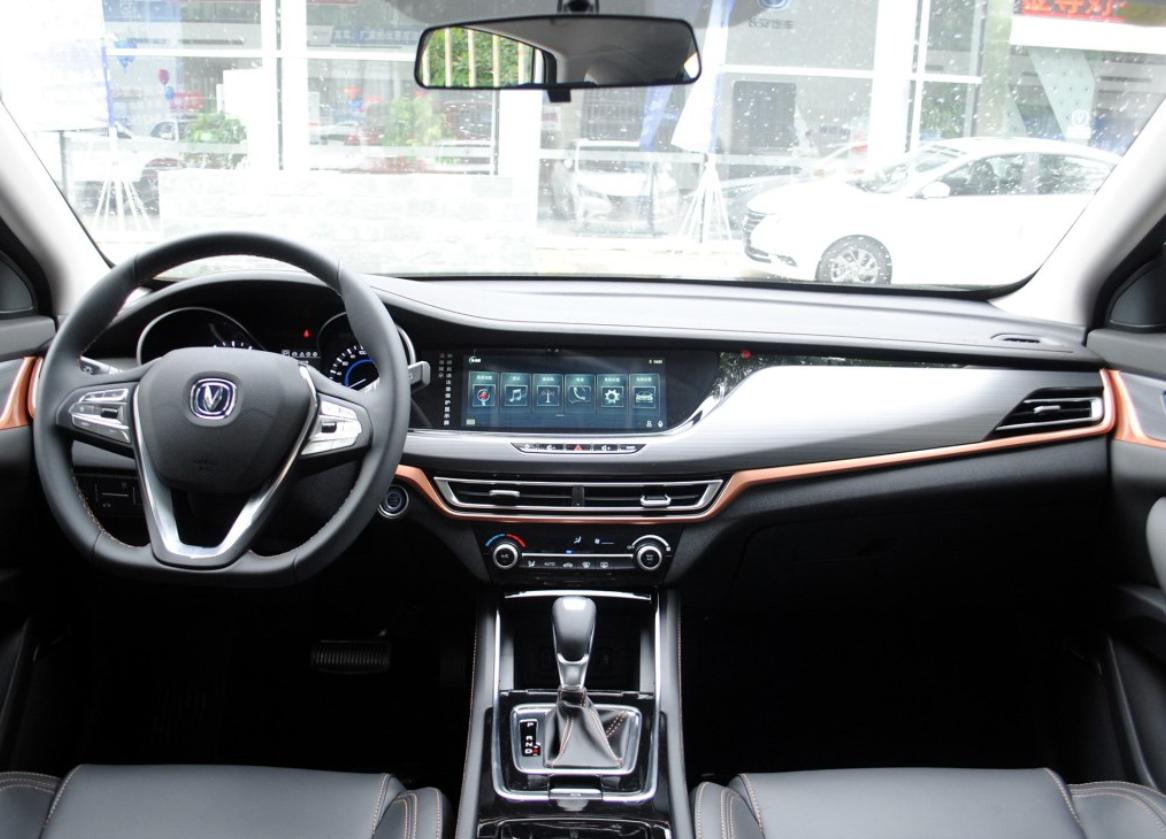 长安国产最美车,长安最火的两厢车是什么样的