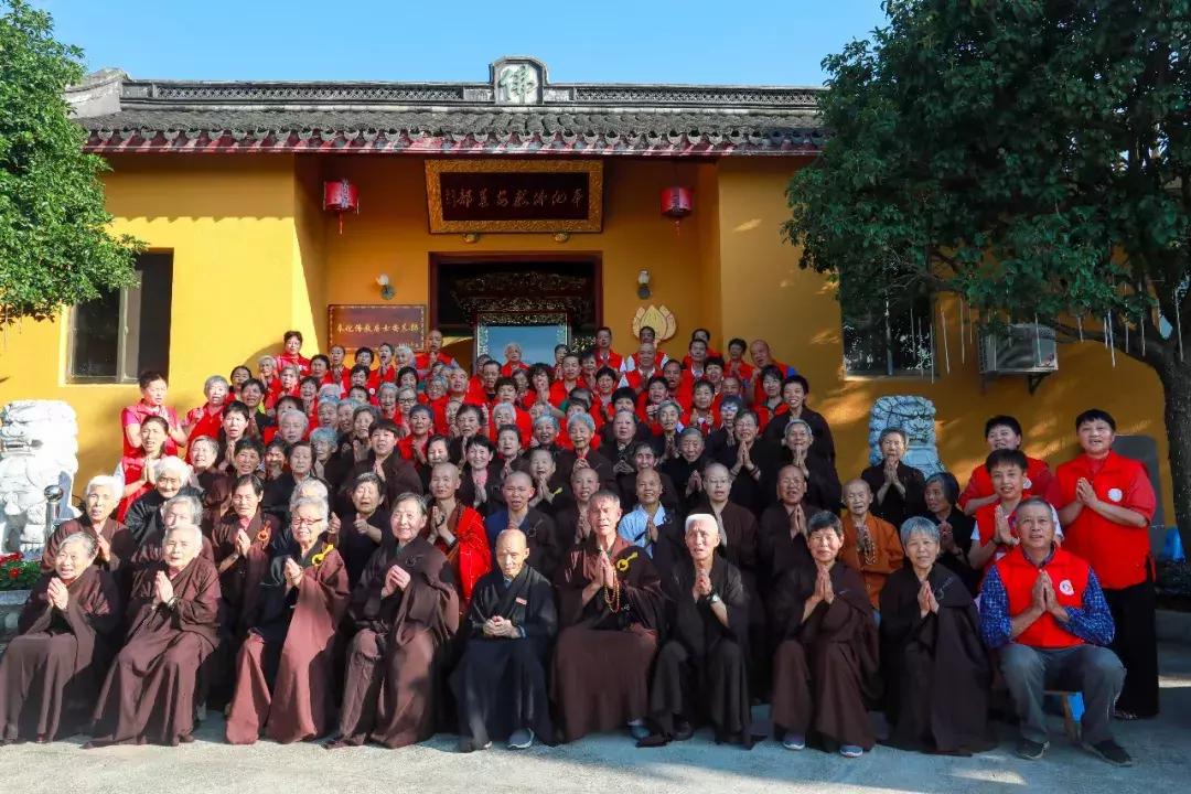 2885莲花养老：师父，入住养老院有什么条件？他说无条件，来就收