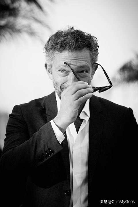 曾是好莱坞最风光男人，征服意大利国宝女神，如今54岁魅力更强