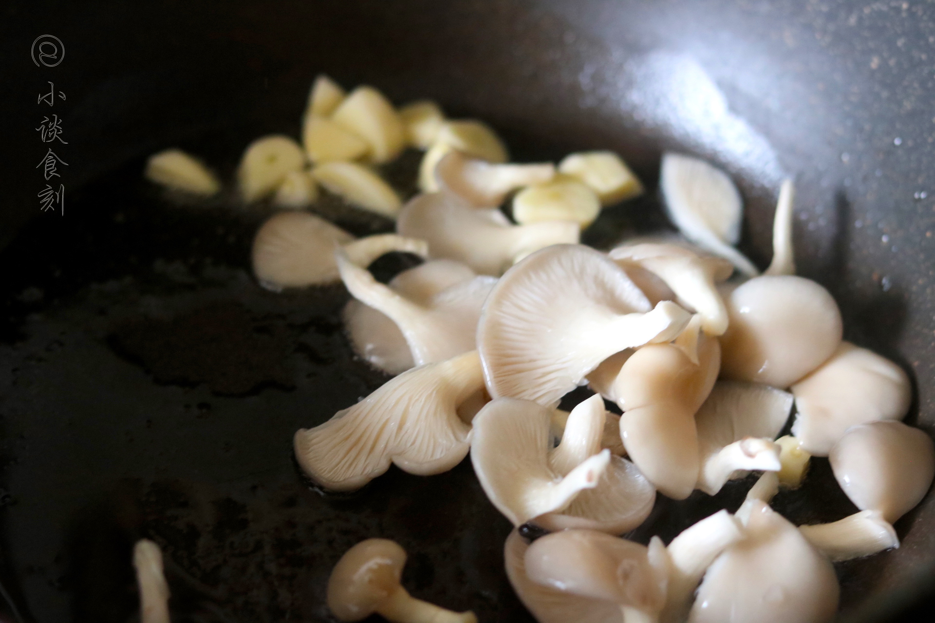 高笋与平菇能同吃吗,高笋平菇炒肉