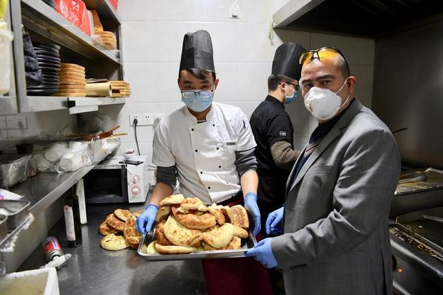 “阿拉丁”来送餐:一个土耳其人的疫期生活,为他致敬