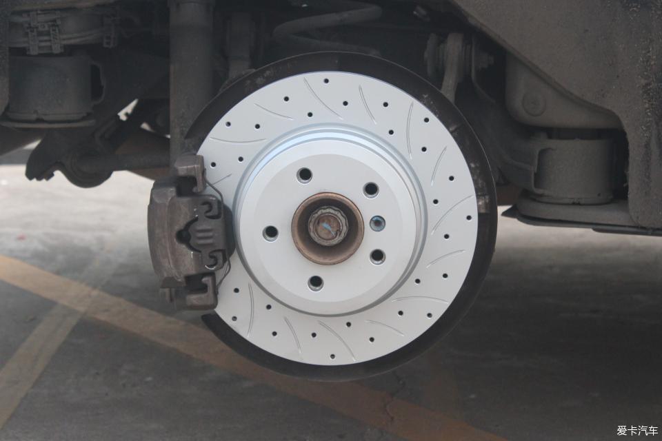 宝马x5前刹车盘标准厚度,宝马x5更换手制动电脑