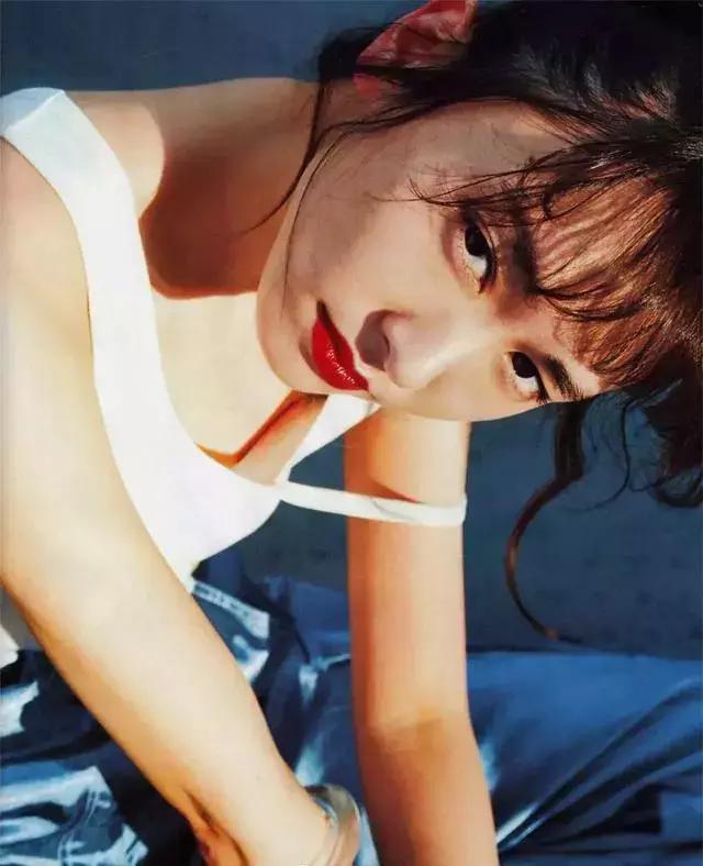 红梨色和棕红色哪个好看,2019年流行颜色红梨色